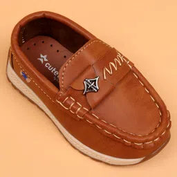 Cute Walk by Babyhug Slip On Solid Loafers - Tan image 3