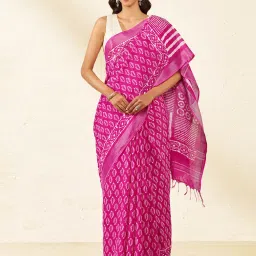Taneira Pink Printed Saree With Unstiched Blouse image 1
