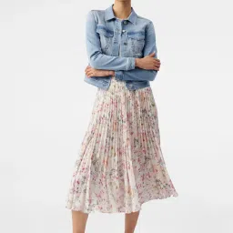 Forever New Blue Full Sleeves Denim Jacket image 4