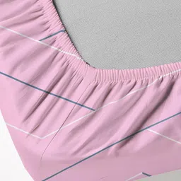 WEAVE AND DECOR Pink & White Geometric 300 TC Bedsheet with 2 Pillow Covers image 3