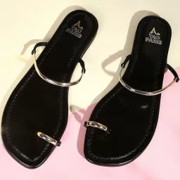 Tao Paris Women's Saylina Black Toe Ring Sandals image 1