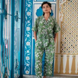 Khajoor Studio Fern Green Bageecha Botanical Vine Resort Shirt with Pant-picture-48