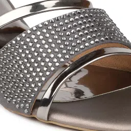 Inc.5 Women's Gun Metal Ethnic Sandals image 4