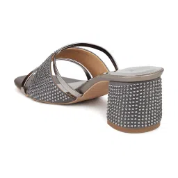 Inc.5 Women's Gun Metal Ethnic Sandals image 5