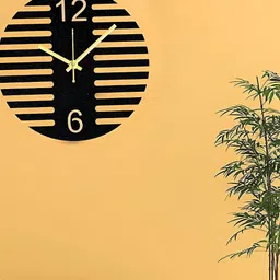 QEZNEF Black Solid Geometric Traditional Wall Clock image 4