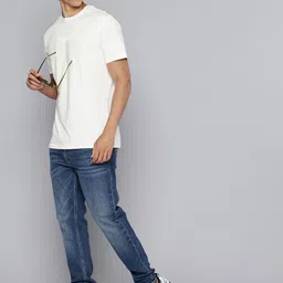 Levis Men 512 Slim Tapered Fit Heavy Fade Stretchable Jeans image 4