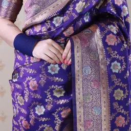 ELITE WEAVES Woven Design Zari Silk Blend Banarasi Saree image 4