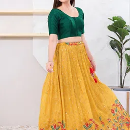 VAMAS - THE DESIGNER BLOUSES Dupion-Silk Round Neck Padded Saree Blouse image 4