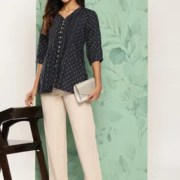 Libas Blue & Beige Geometric Printed V-Neck Pleated Kurti image 5