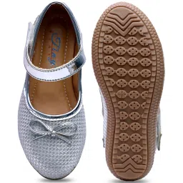 Tiny Bugs Kid's Silver Mary Jane Shoes image 3