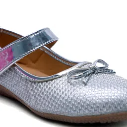 Tiny Bugs Kid's Silver Mary Jane Shoes image 4