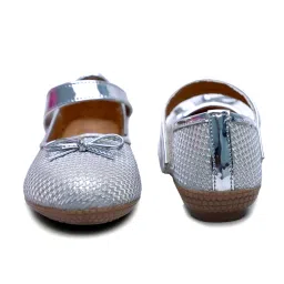 Tiny Bugs Kid's Silver Mary Jane Shoes image 5