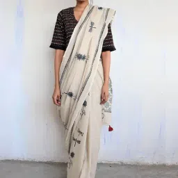Chidiyaa Ivory & Black Block Printed God Saree-picture-5