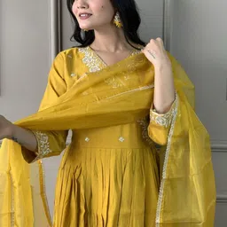 LIVIX Women Ethnic Motifs Embroidered Angrakha Thread Work Chanderi Silk Kurta with Trousers & With Dupatta image 3