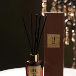 Pure Home and Living Brown Glass Rose & Summer Berry Scented Diffuser (120ml) image 1