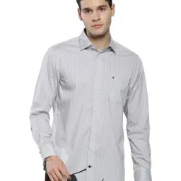 Tommy Hilfiger Grey Cotton Regular Fit Striped Shirt image 4