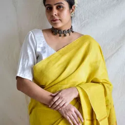 Sundarii Yellow Linen Solid Saree image 1