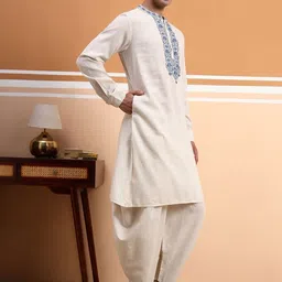 House of Pataudi Men Embroidered Straight Kurta With Dhoti Pant image 5