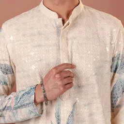 SUUTRAA BY SG Men Woven Design Embroidered Kurta with Pyjamas image 4