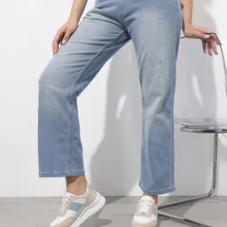 The Roadster Life Co. Women Straight Fit Light Fade Stretchable Cropped Jeans-picture-18
