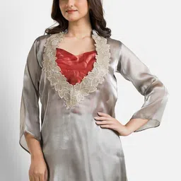 Crazy Needle Embroidered Three-Quarter Sleeves V-Neck Tunic & Trousers With Inner image 4