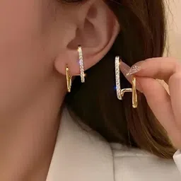 ONUYX Contemporary Studs Earrings-picture-33
