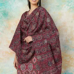 Melange by Lifestyle Maroon Printed Dupatta image 2
