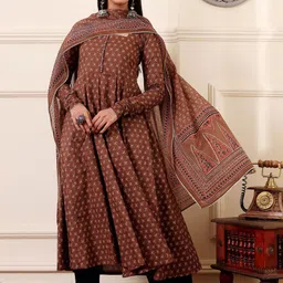 DIVASTRI Floral Printed Square Neck Flared Anarkali Kurta With Palazzo & Dupatta image 2