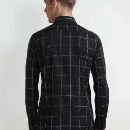 arrow new york Arrow Newyork Black Cotton Slim Fit Checks Shirt image 2