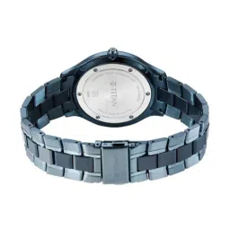 Titan 90142QD01 Fusion Analog Watch for Men image 4