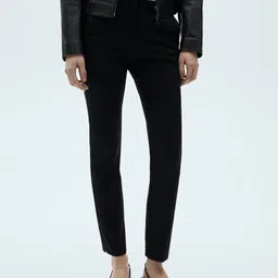 MANGO Women Mid-Rise Semiformal Skinny Fit Cropped Chinos-image-62