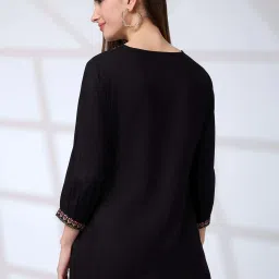 Globus Women Black Floral Embroidered Yoke Fusion Tunic image 2