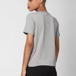 Forever 21 Grey Graphic Print Top image 2