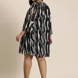 Qurvii + Black & White Animal Print A Line Dress image 2