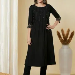 Kami Kubi Black Embellishment Kurta-image-28
