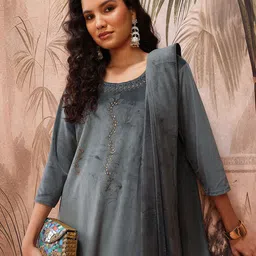 Sangria Yoke Design Pure Wool Kurta with Trousers & Dupatta-image-94