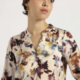 Fablestreet Off White Satin Regular Fit Floral Print Top image 4