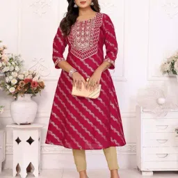 Rangita Red Regular Fit Embroidered Kurta image 4