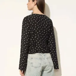 Only Black Regular Fit Printed Top image 2