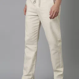 THE BEETEL HOUSE Men Relaxed Fancy Linen Trousers image 5