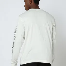 GAP White Regular Fit Graphic T-Shirt image 2