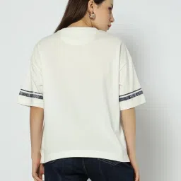 GAP White Relaxed Fit Graphic T-Shirt image 2