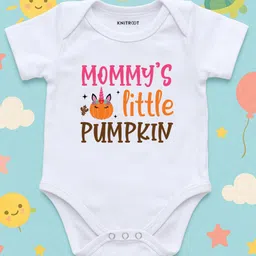 KNITROOT Halloween Theme Cotton Lycra Knit Half Sleeves Mommys Little Pumpkin Text Printed Onesie - White-picture-2