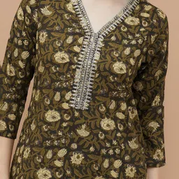 Melange by Lifestyle Women Printed Flared Sleeves Gotta Patti Anarkali Kurta image 3
