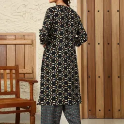 W Black Printed Straight Kurta image 2