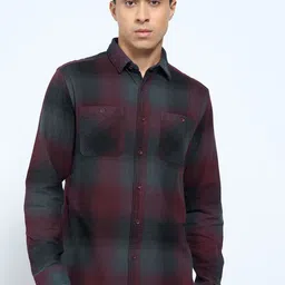SF JEANS by Pantaloons Men Checked Casual Shirt-image-10