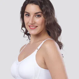 Maashie Pack of 2 Seamless Double Layered Cups Lace Side Panelled High Support Bra image 2