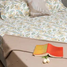 Urban Space Multicolor Cotton 200 TC Iris Single Bedsheet with 1 Pillow Cover image 2