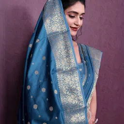 Mitera Ethnic Motifs Woven Design Kanjeevaram Saree image 3