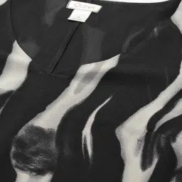 Qurvii Black & White Printed Shift Dress image 5